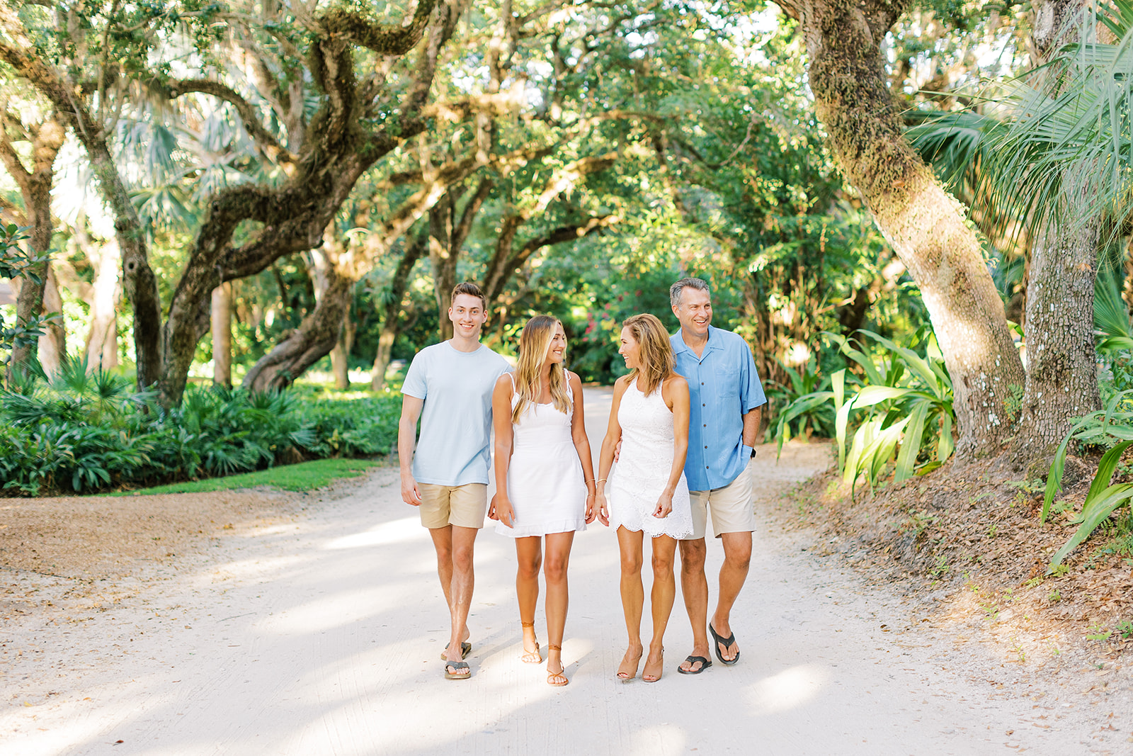 Glowy Family Portraits in Riomar